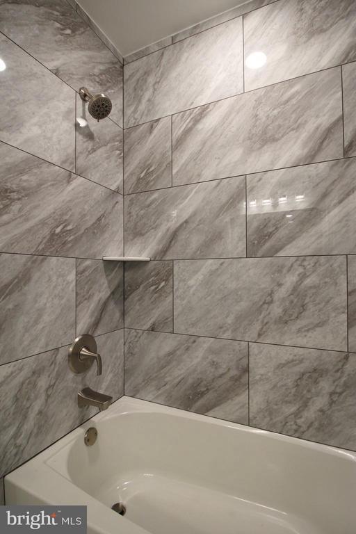 Building Photo - 4500 Lantern Pl