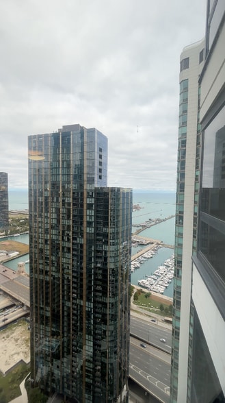 Building Photo - 187 N Westshore Dr