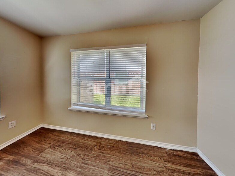 Building Photo - 4706 Buescher Ct