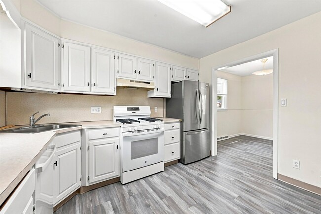 Building Photo - 2314 Frann Dr
