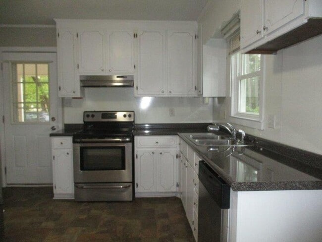 Building Photo - 6430 Waldos Beach Rd