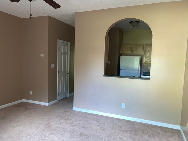 Building Photo - 907 Clarendon St~Haymount