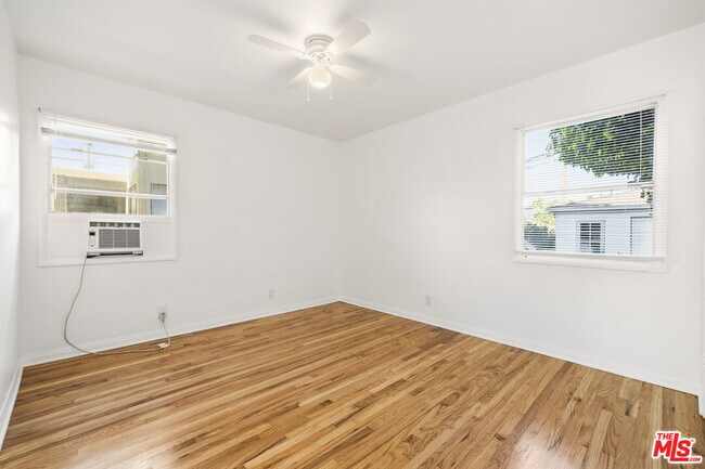 Building Photo - 5324 Vantage Ave