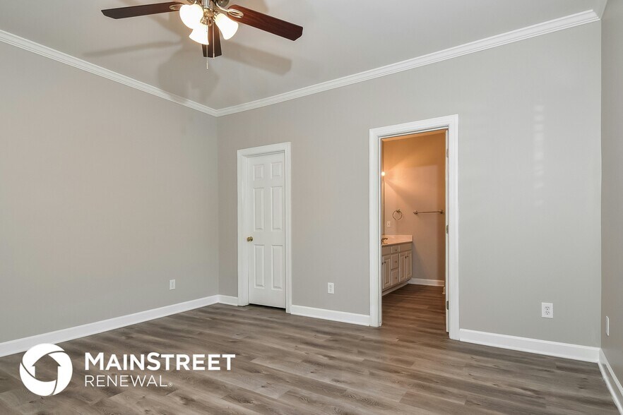 Building Photo - 1321 Davenport Ct