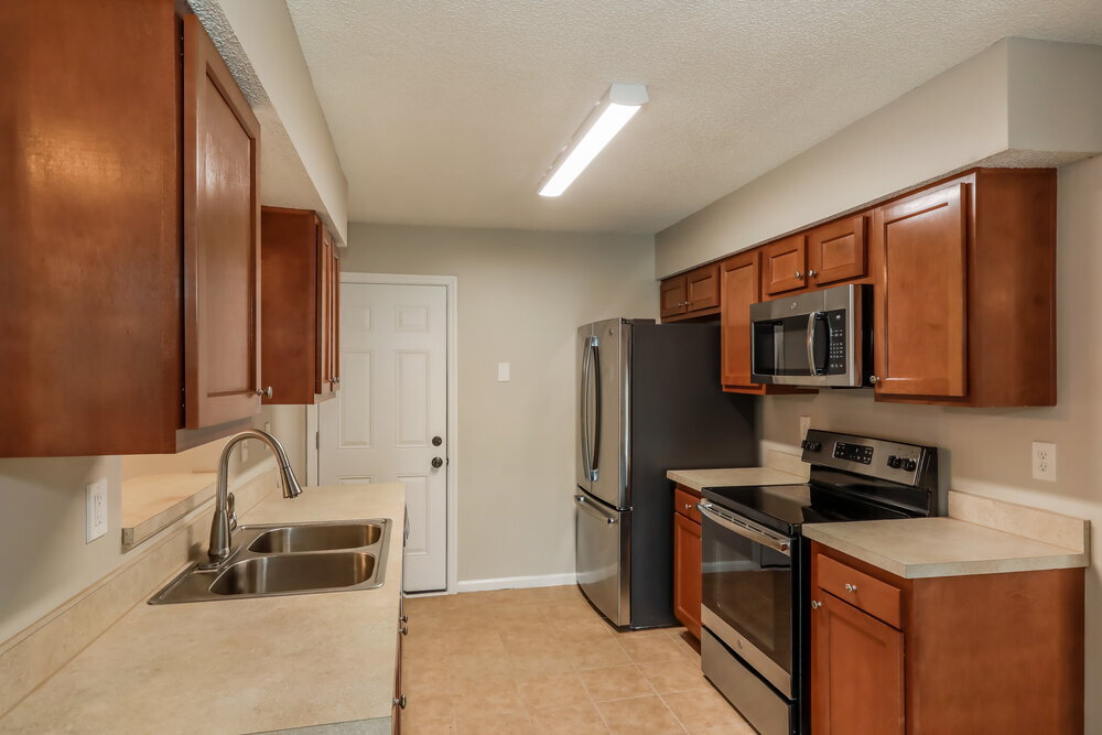 Building Photo - 1545 Kingfisher Blvd