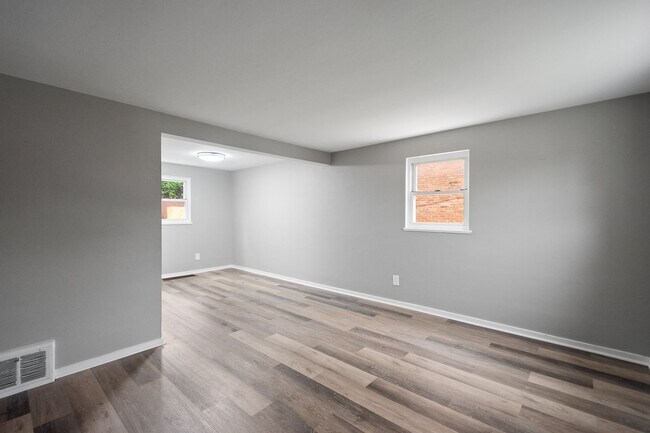 Building Photo - 28 Wenzell Pl