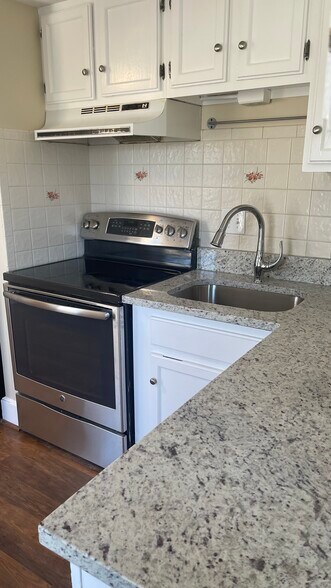 Building Photo - 68 High St