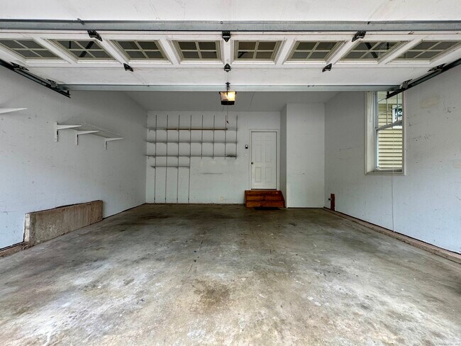 Building Photo - 14 Park Pl Cir