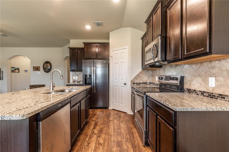 Building Photo - 3004 Skinner Dr