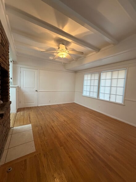 Building Photo - 9826 Columbus Ave