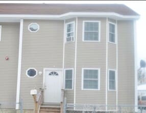 Building Photo - Spacious Newly Constructed  4 Bed 2 Bath T...