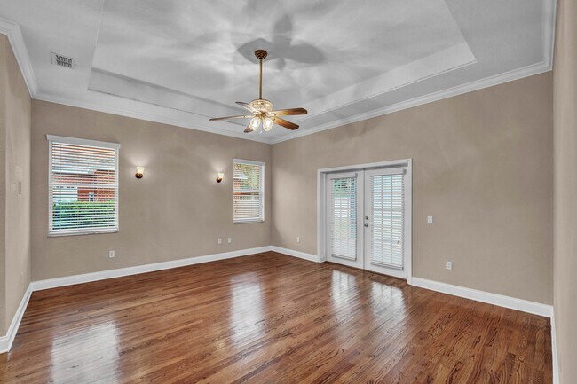 Main Bedroom. - 832 Ashton Oaks Cir
