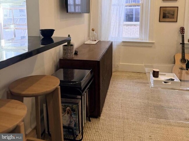 Building Photo - 1332 15th St NW