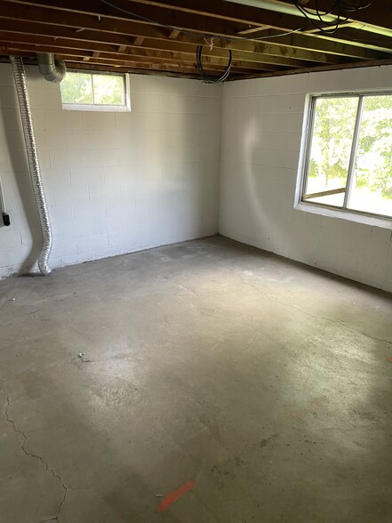 Additional Storage - 332 Diane St