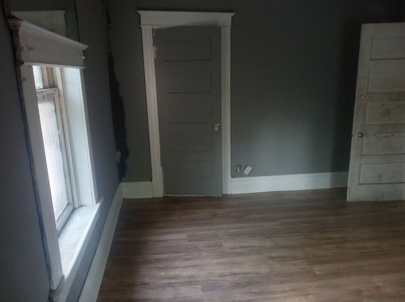 Building Photo - 563 N 24th St