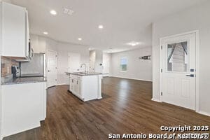 Building Photo - 12802 Lucas Ridge Dr