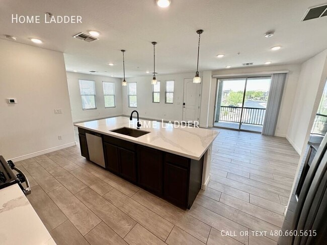 Building Photo - 5100 E Rancho Paloma Dr