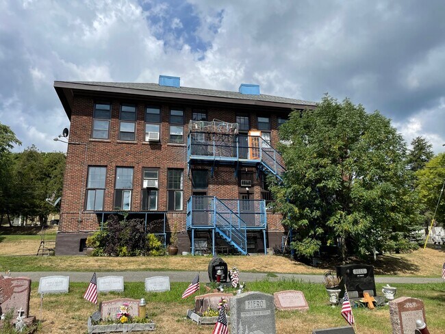 Building Photo - 101 Paul Ave