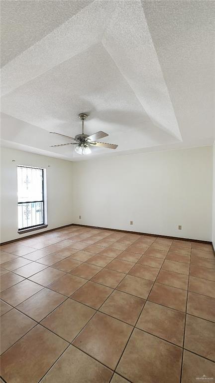 Building Photo - 14 Hummingbird Ave