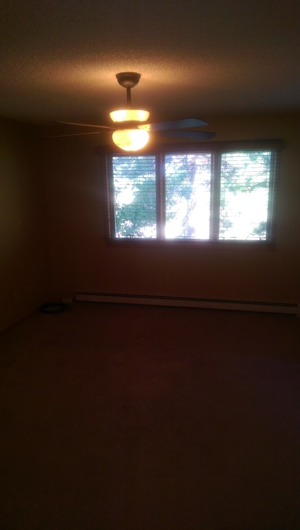 Building Photo - Three Bedroom Condo for rent!