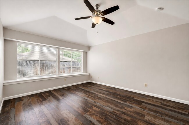 Building Photo - 12710 Fenimore Ct