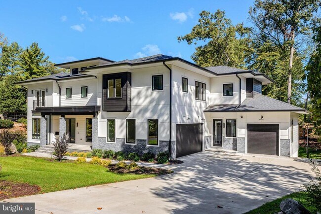 Building Photo - 6226 Kellogg Dr