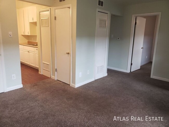 Building Photo - 3759 Wolff St