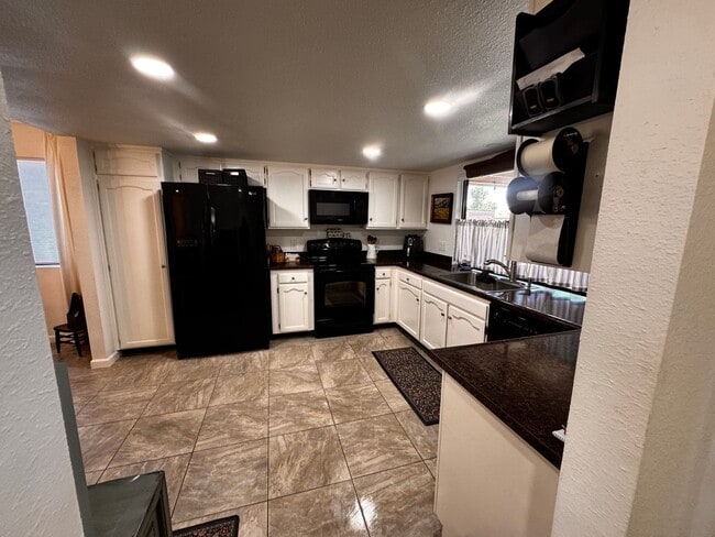 Building Photo - 271 Leisure World