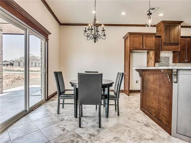 Building Photo - Fantastic 3/2 Gated Neighborhood Choctaw S...