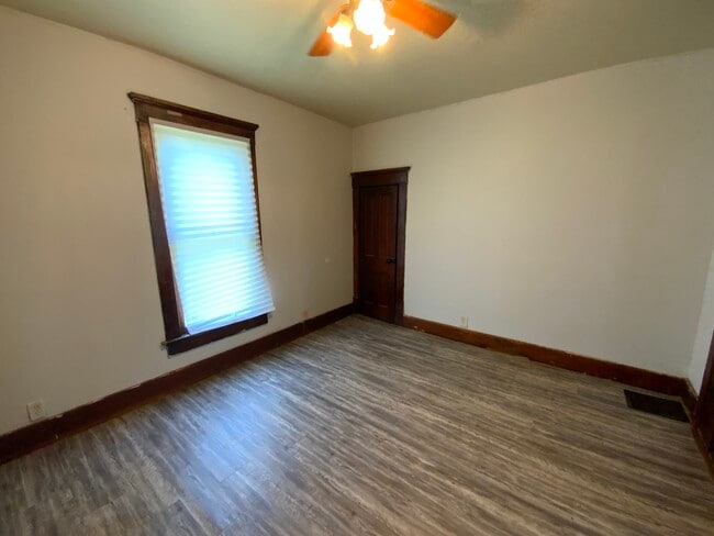 Building Photo - 28 S Griffin St