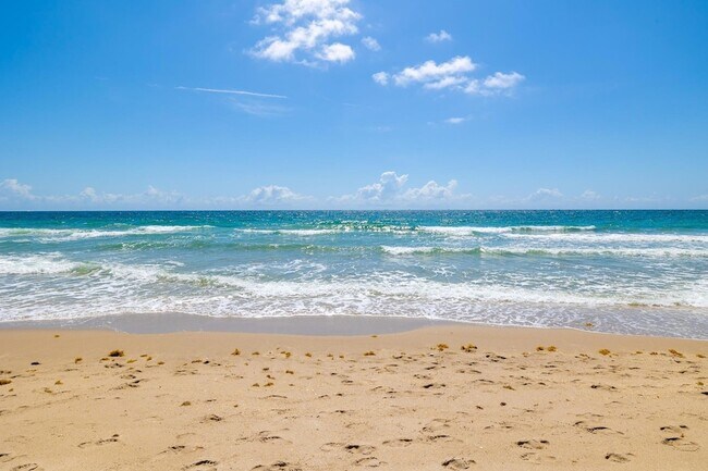 Building Photo - 1620 S Ocean Blvd