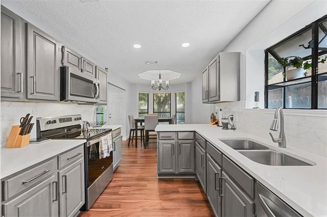 Building Photo - 2530 Seven Hills Dr