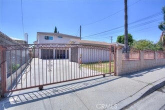 Building Photo - 3045 Charlotte Ave