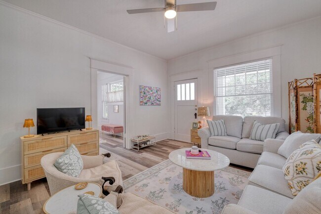 Building Photo - Top of the line remodeled 5 BED in the har...