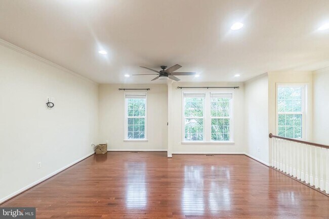 Building Photo - 42385 Trellis Square