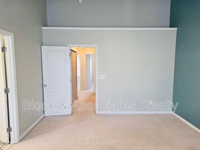 Building Photo - 124 Braeside Ct