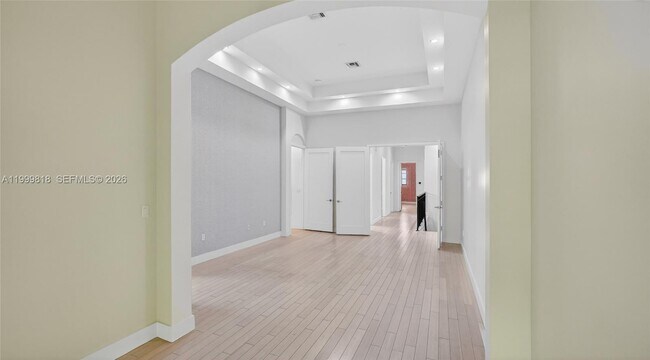 Building Photo - 622 Malaga Ave