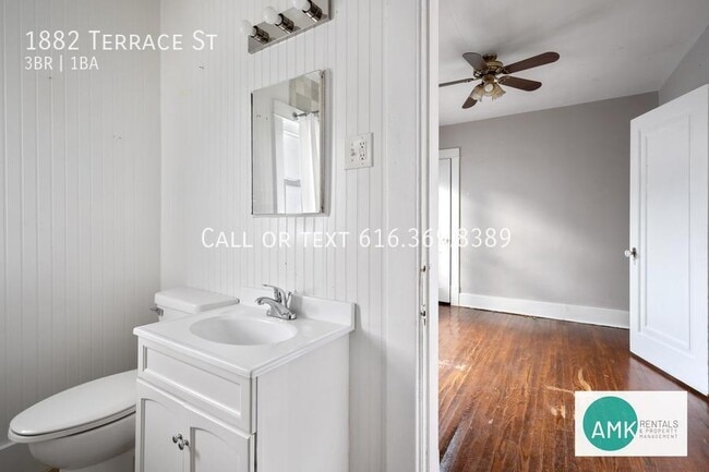 Building Photo - 1882 Terrace St