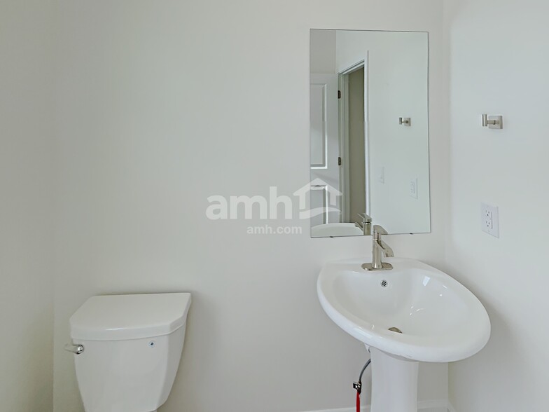 Building Photo - 1287 N Wagon Wy