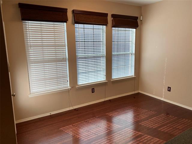 Building Photo - 207 Colonial Ln