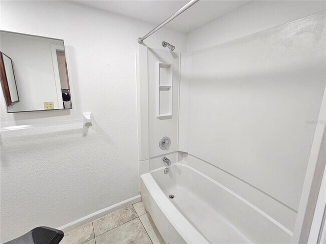 Building Photo - 499 Albee Farm Rd