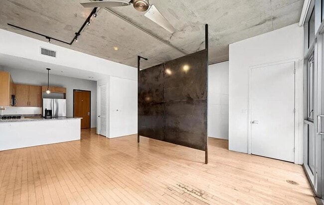 Building Photo - 1050 Island Ave