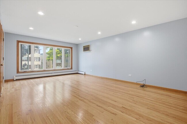 Building Photo - 2746 N 75th Ct