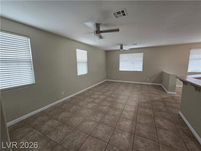 Building Photo - 2204 S Van Patten Pl