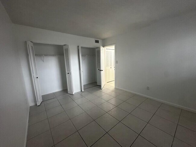 Building Photo - 2600 Fiore Way