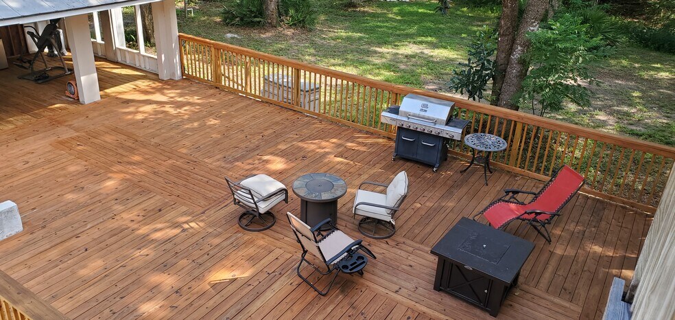 40x40 deck - 6542 Sherry Ln
