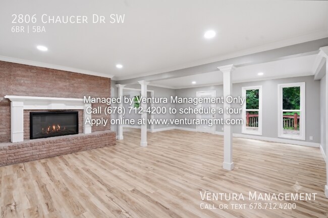Building Photo - 2806 Chaucer Dr SW