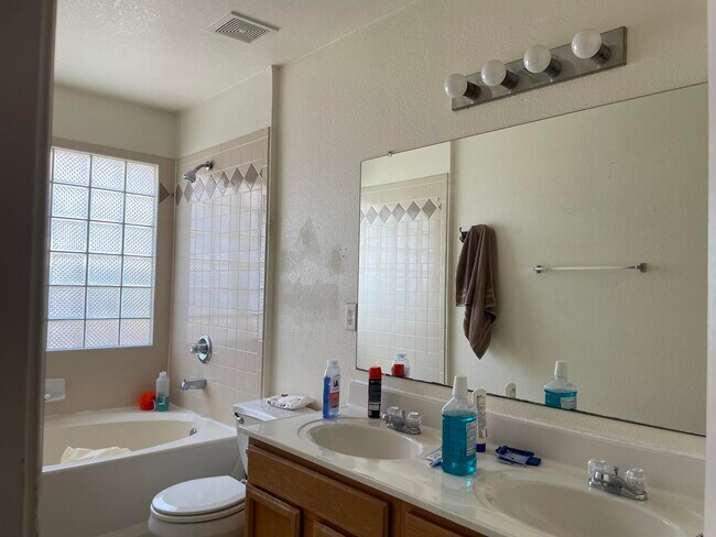 Building Photo - 3057 Manny Aguilera Dr
