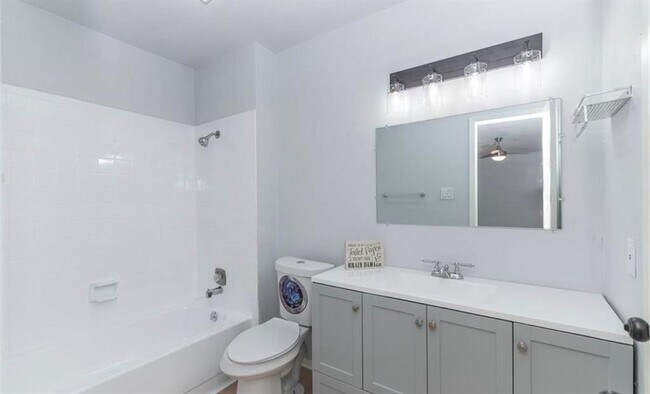 Building Photo - 11359 Spg Crst Dr