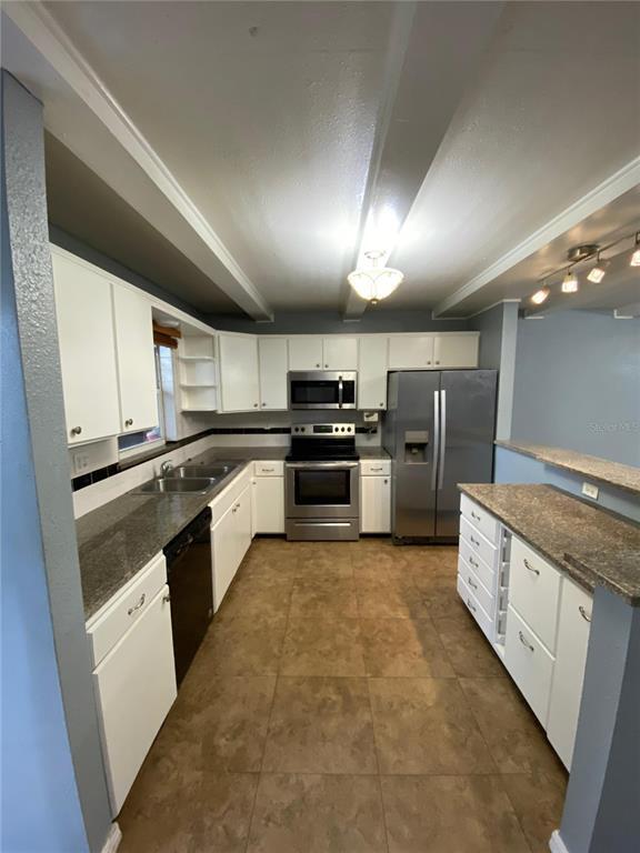 Building Photo - 14419 Americana Cir